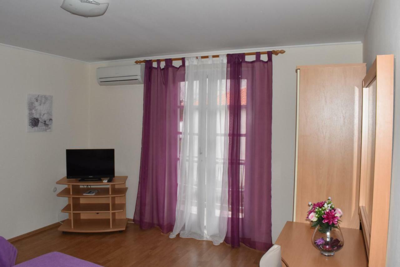 Apartments Lavandula Baska Exterior photo