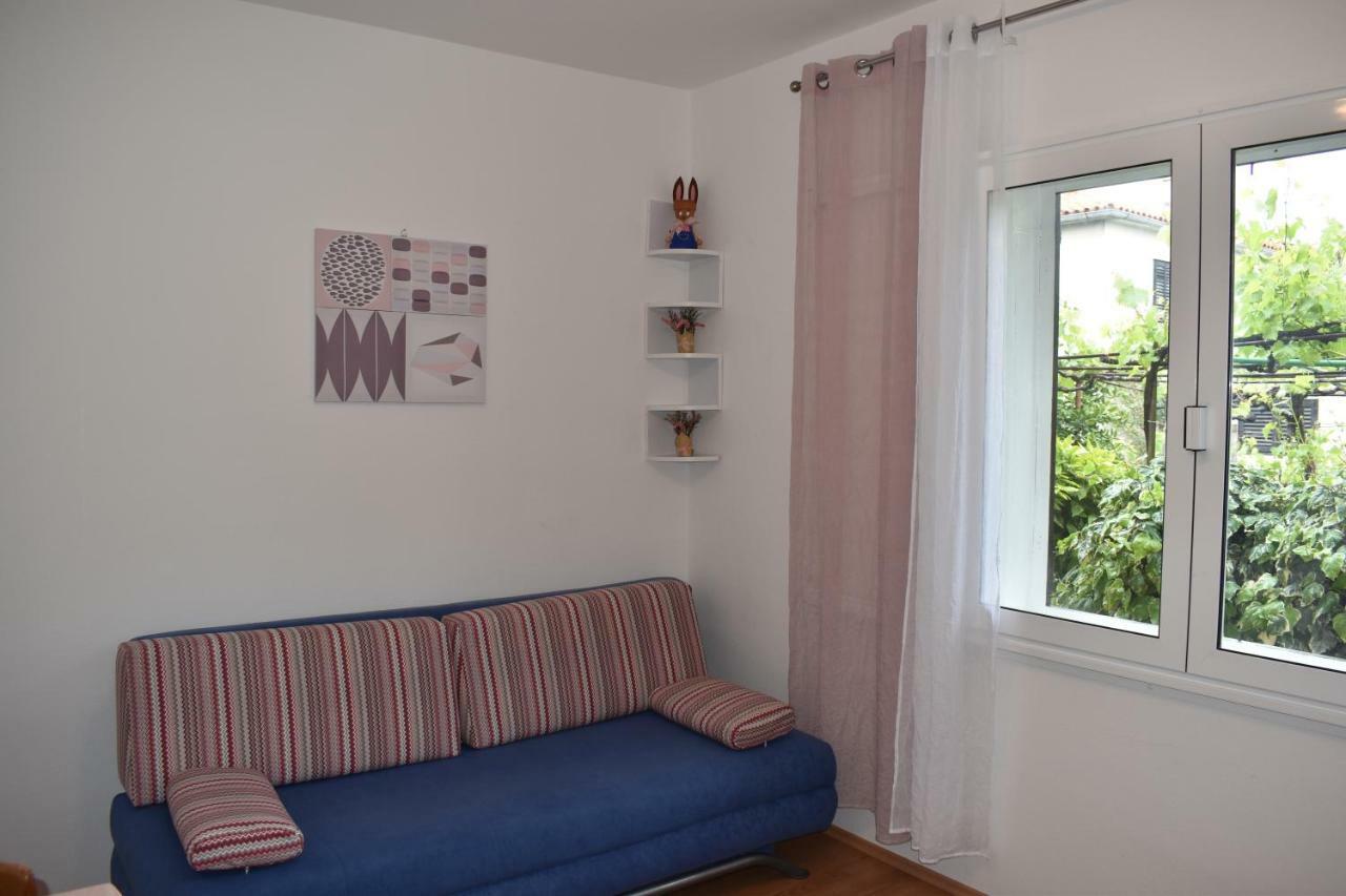 Apartments Lavandula Baska Exterior photo