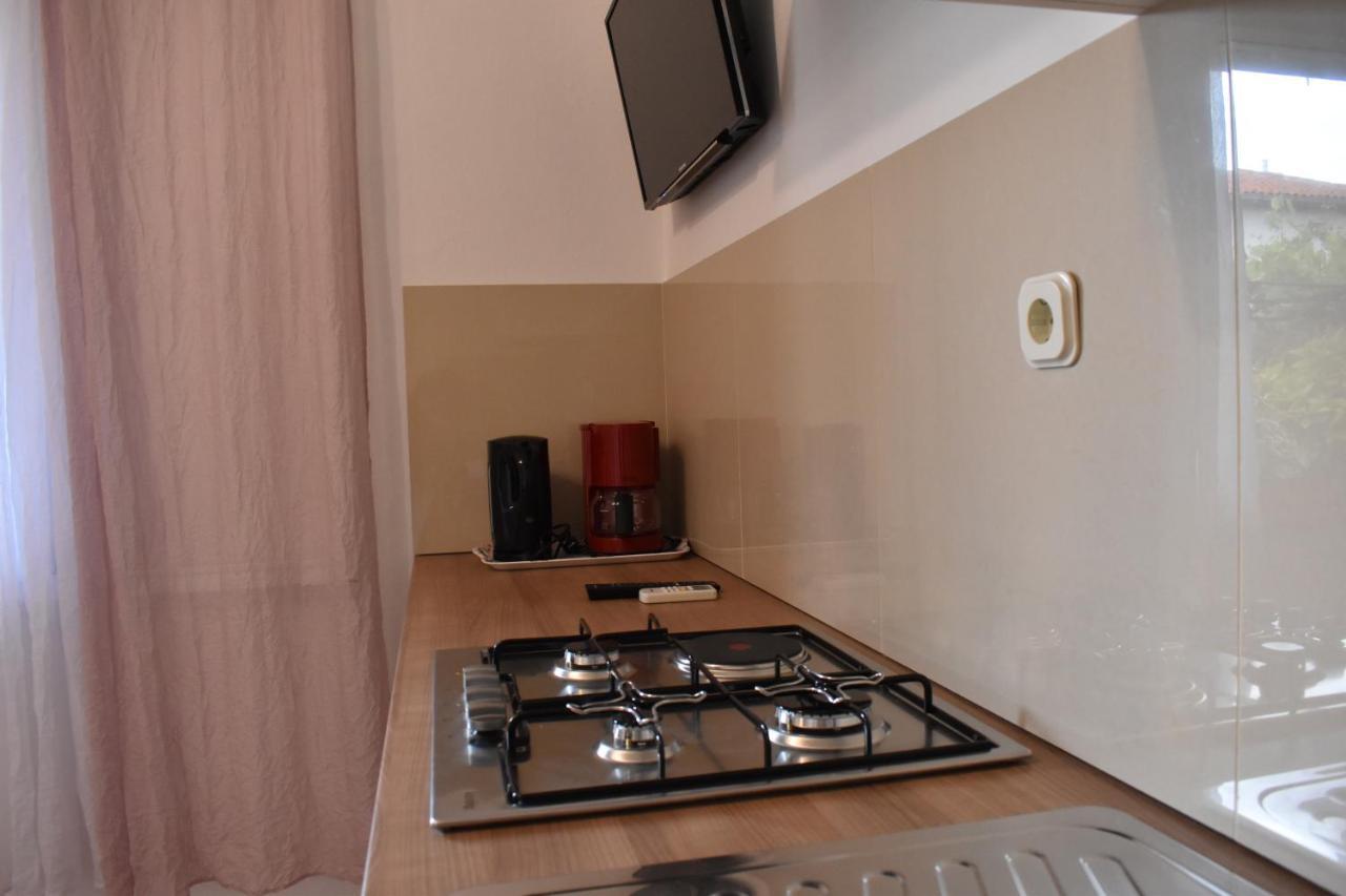 Apartments Lavandula Baska Exterior photo